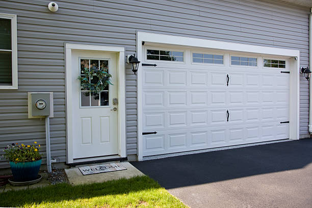 24/7 Emergency Garage Door Roller Replacement experts in Ashland, CA